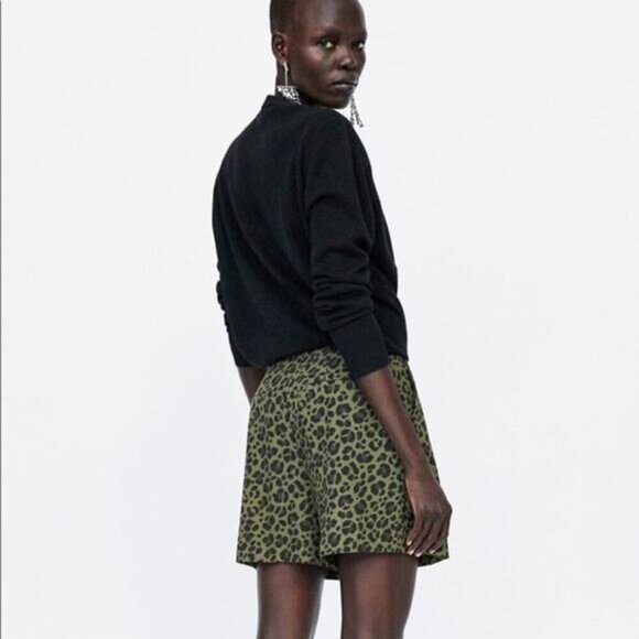 ZARA High Waisted Animal Leopard Print Belted Short Sz XS Green Black Brown - Picture 4 of 8